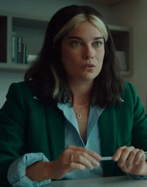 Annie Murphy Black Mirror S06 Green Blazer