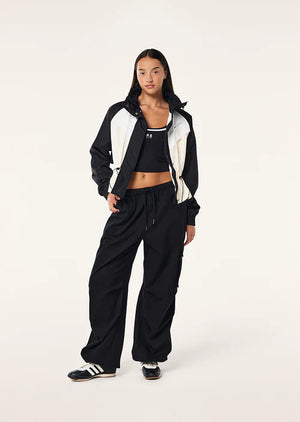 Pe-Nation-Womens-Training-Shelter-Jacket-In-Black-White