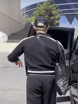 Taz Skylar black and white track jacket One Piece Season 2