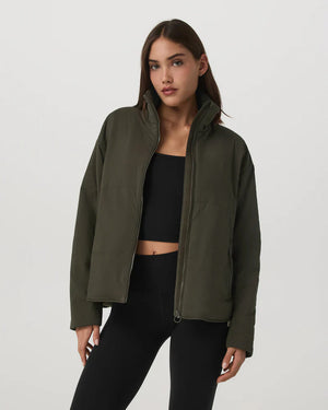 Vuori-Canyon-Insulated-Jacket-Olive-Green