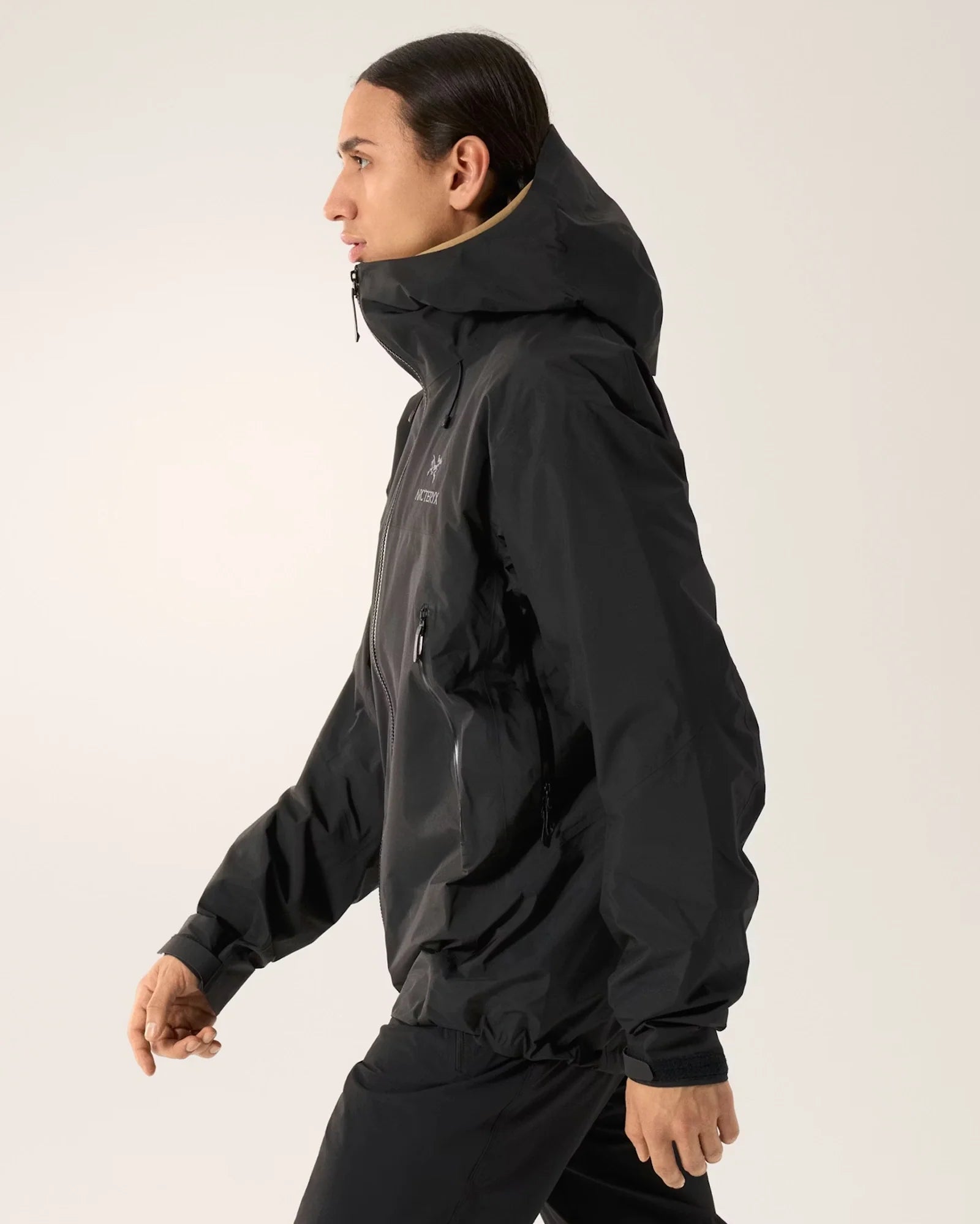 Arcteryx-Beta-AR-Jacket-Black-Stormhood-SideView