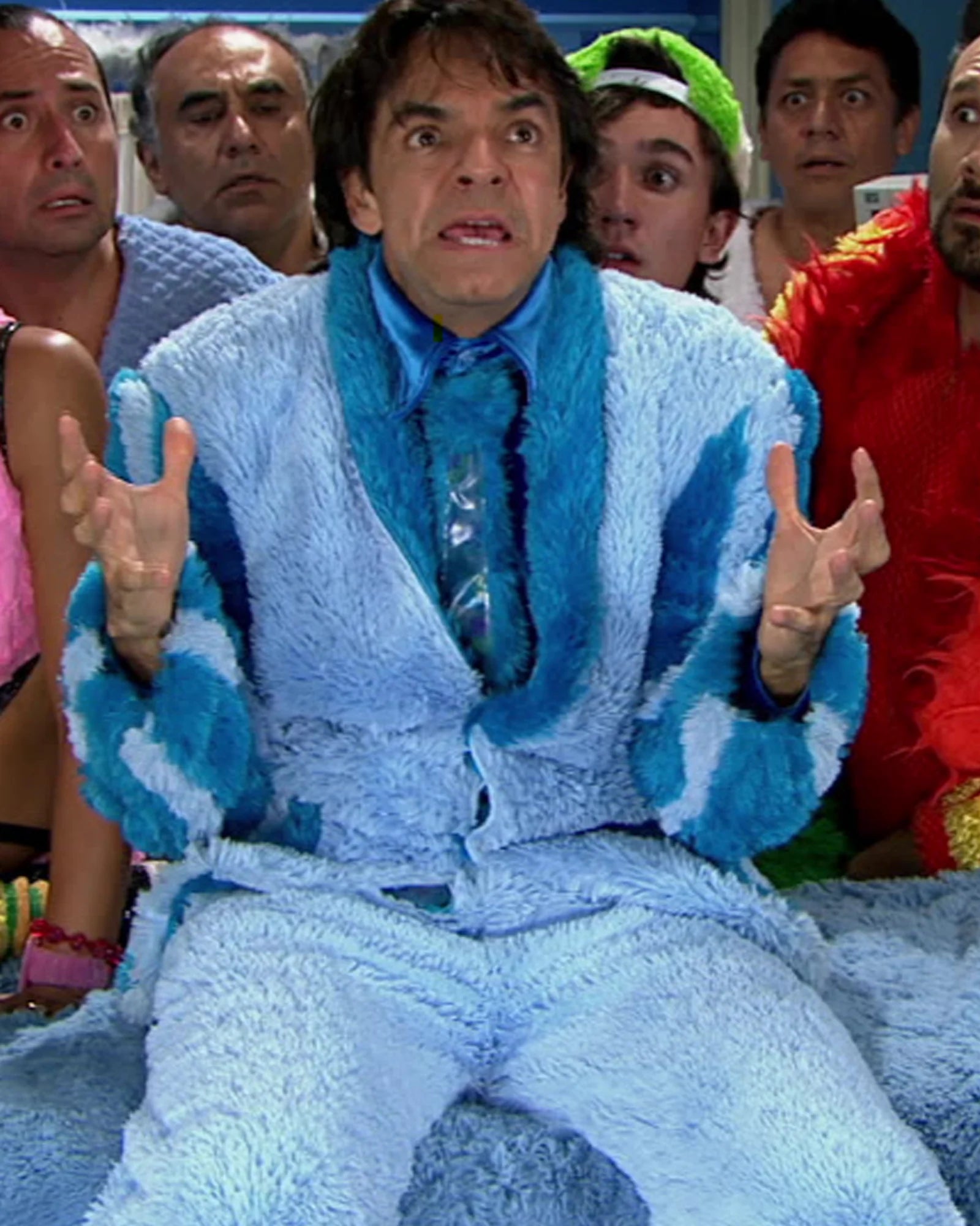 La_familia_P._Luche_Ludovico_P._Luche_Fur_Suit
