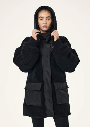 Pe-Nation-District-Jacket-In-Black