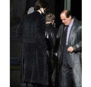 Robert-Pattinson-Batman-2022-Bruce-Wayne-Coat