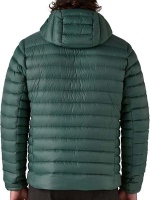 Tom Hiddleston black puffer jacket winter outfit S02